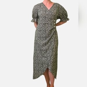 Beautiful cottagecore inspired midi dress. Size - XL. NWT